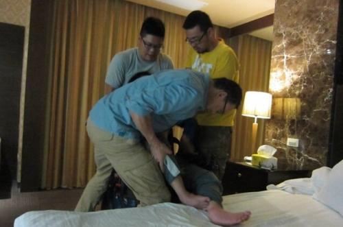手天使为残疾人提供生理服务惹争议,出发点是好的,但有伤风化