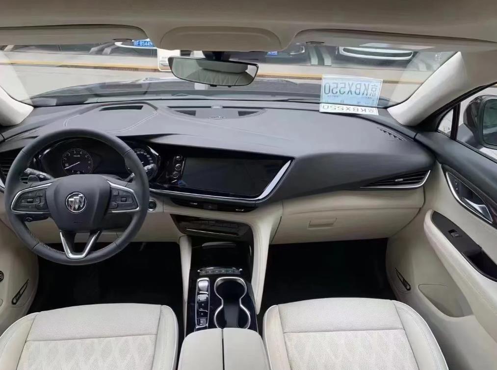 别克新款的昂科威plus7座suv