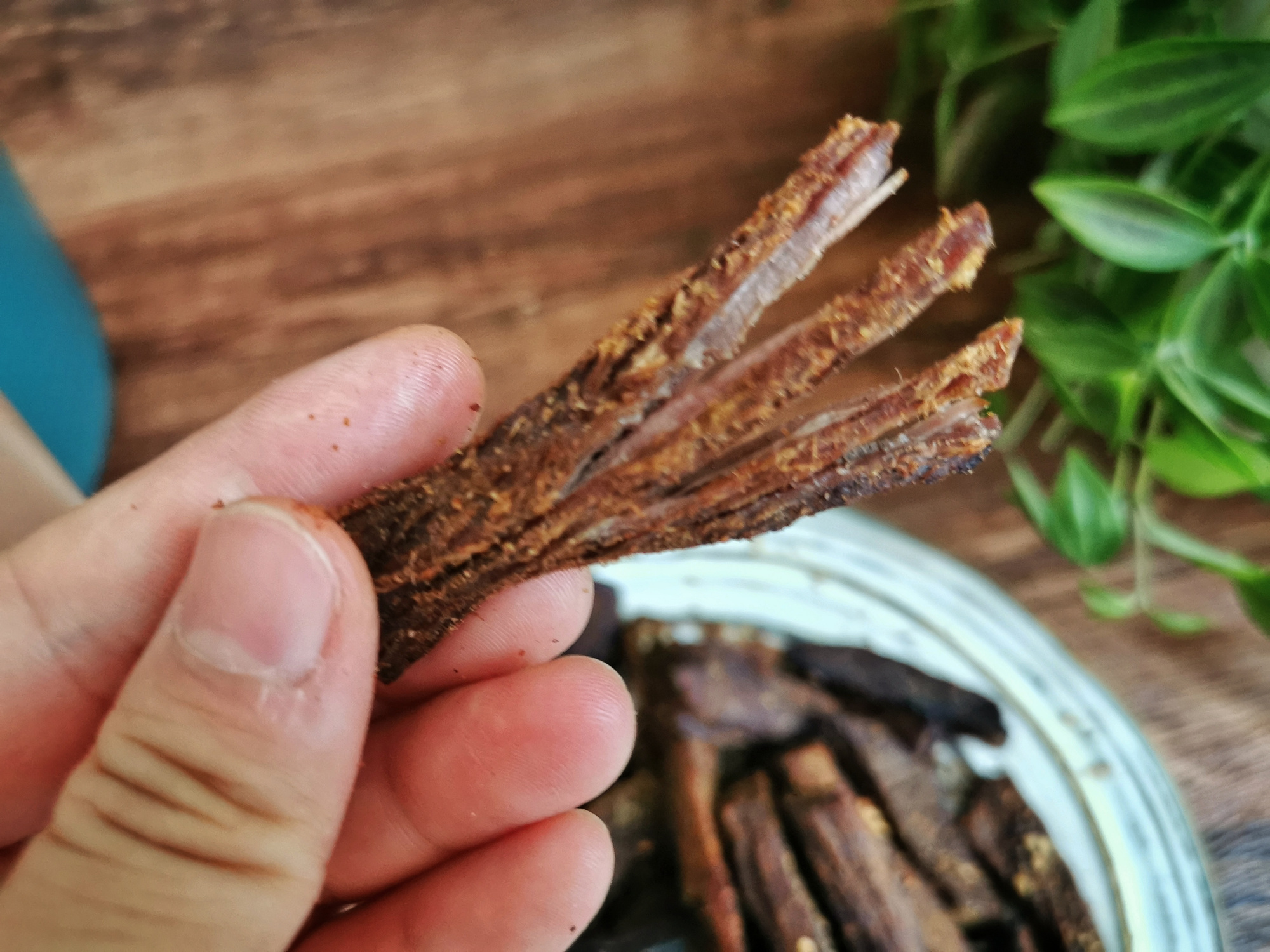 想吃牛肉干自己在家做,不需要油炸,真材实料,越嚼越香