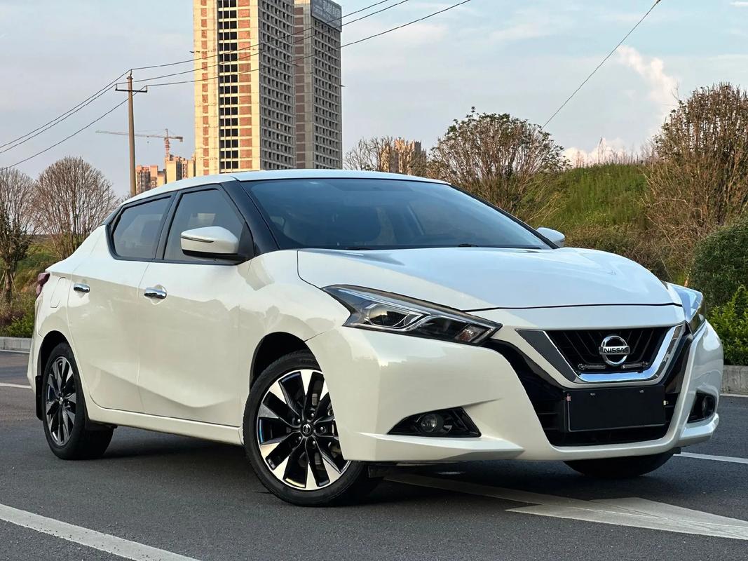 尼桑蓝鸟属于什么档次