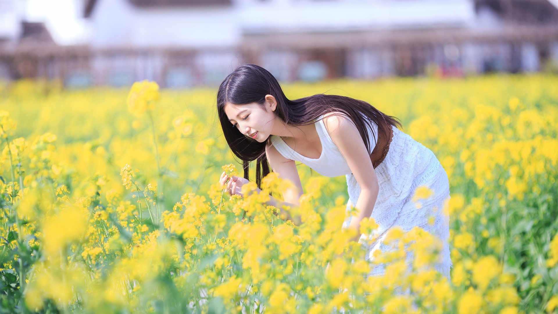 女人用这4种方式疏远你,说明她对你根本没兴趣,别再自作多情了