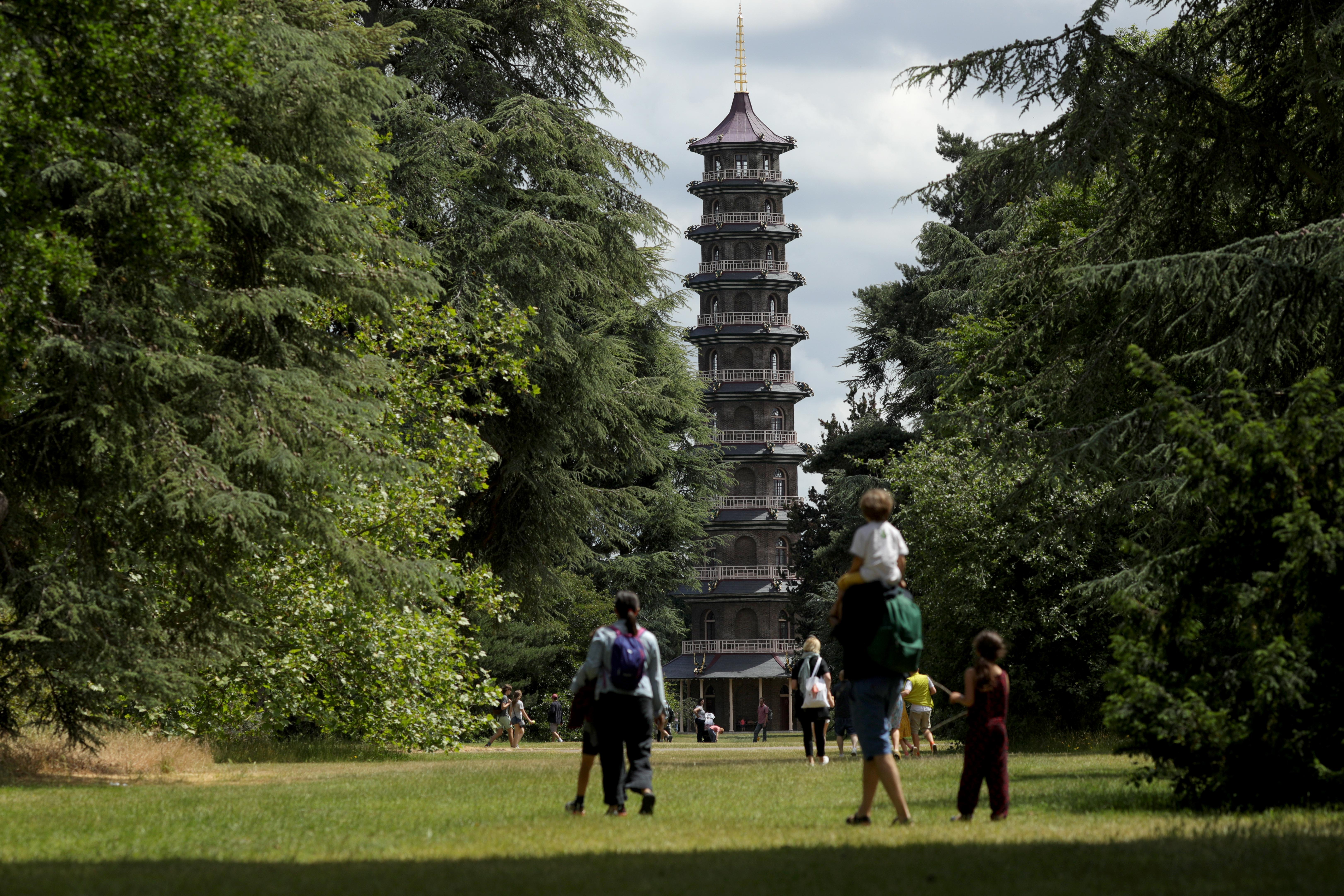 伦敦邱园重新开门迎客