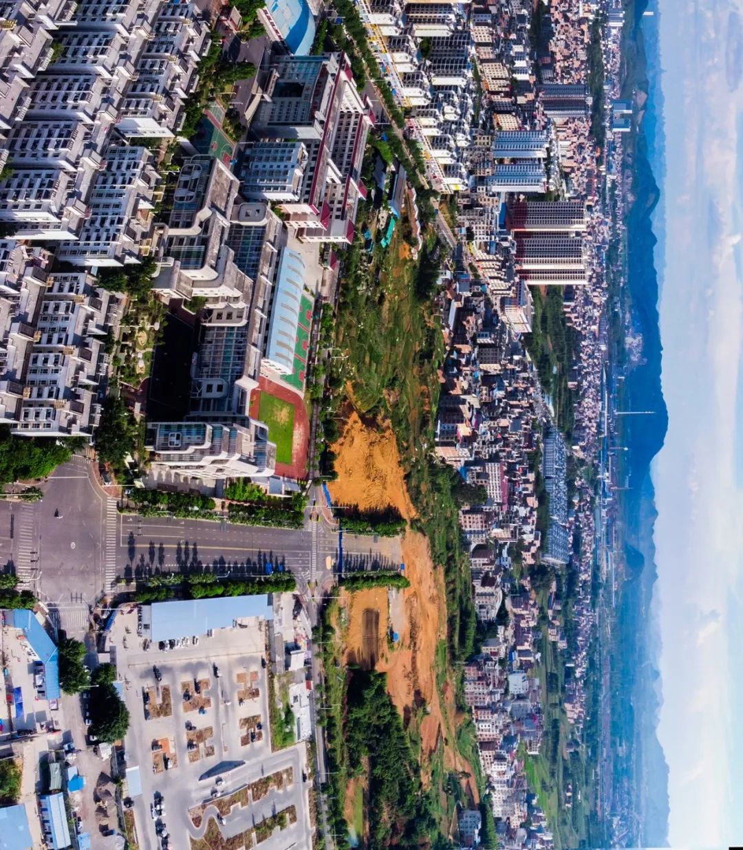 来宾三桥一带航拍全景长图,这样的视角给你什么感受? 壮观!