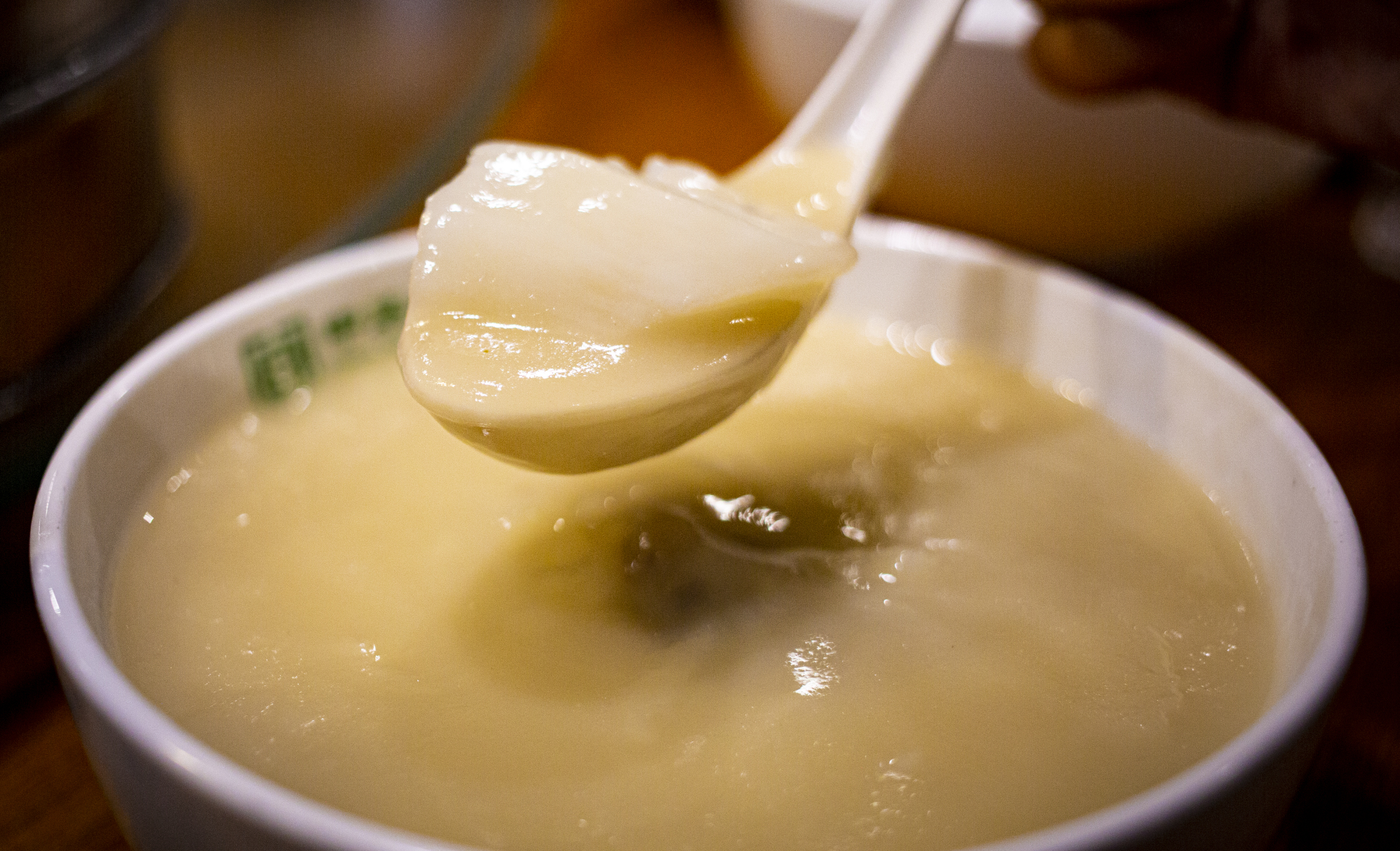 头脑:太原特有且最贵的一种早餐,越吃越香,越喝越暖