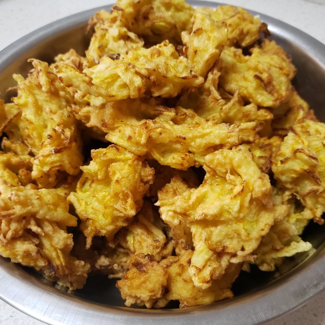 南瓜丝咸食,外焦里嫩,口感酥脆