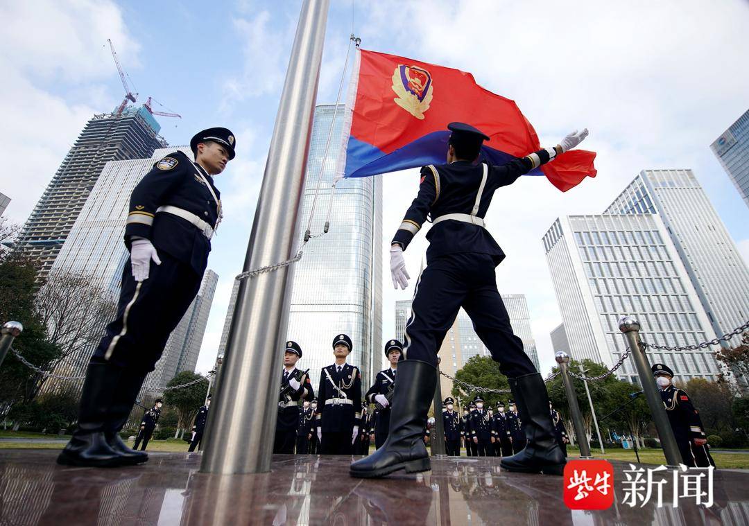 向警旗宣誓仪式图片