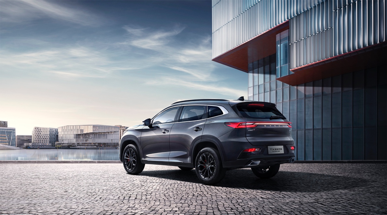 99万元起,exeed星途lx凡尔赛版领潮上市,tx超能四驱版同步预售