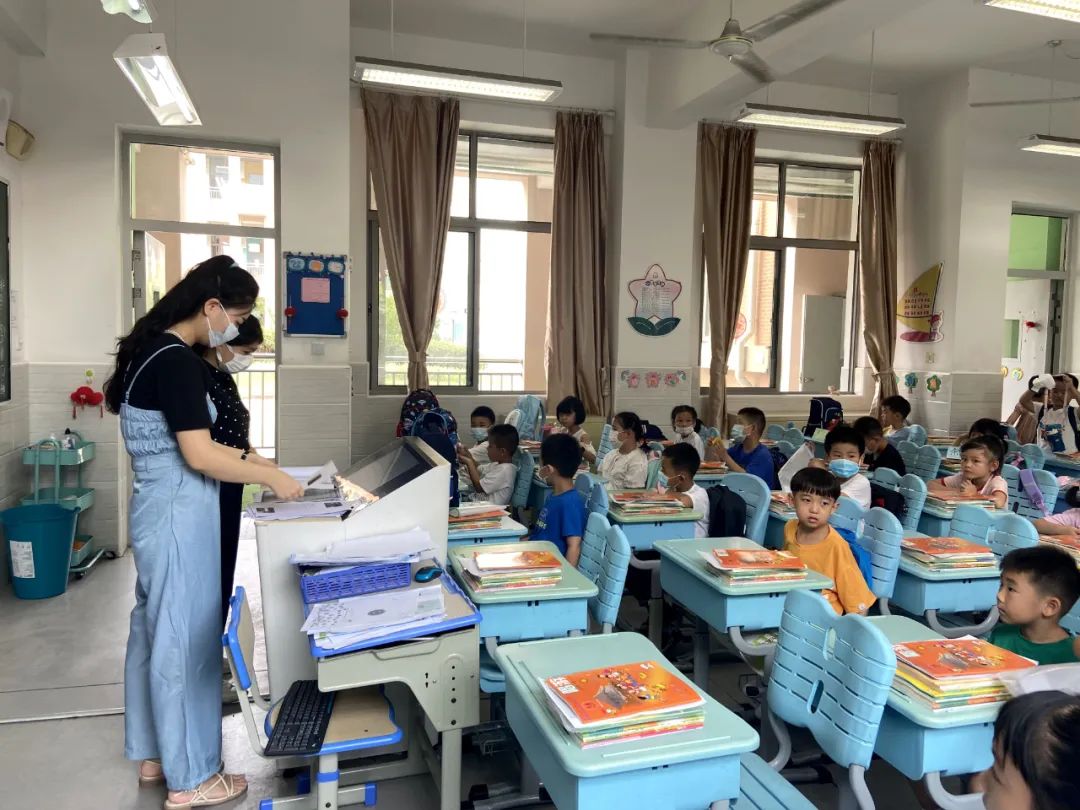 今天,江帆小学来了一群"小萌新"