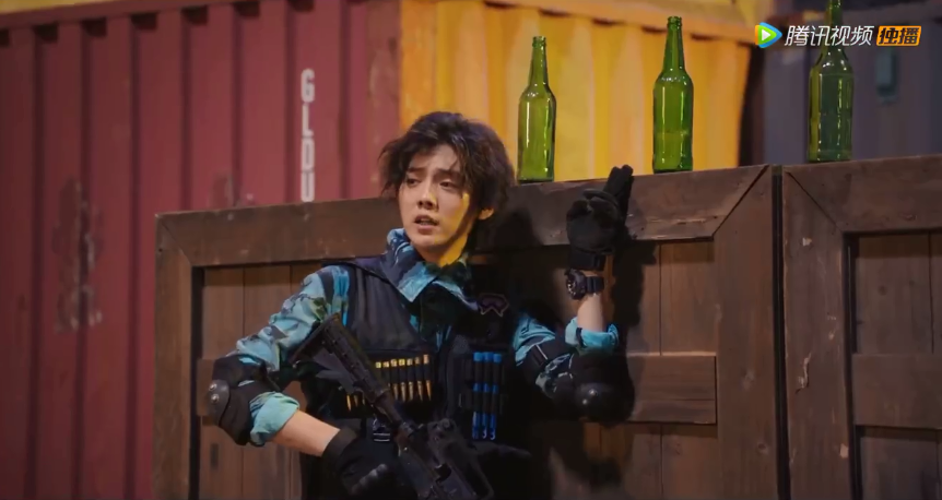 鹿晗演的是个电竞喜剧人吧!《穿越火线》搞笑片段锦集哈哈哈x420