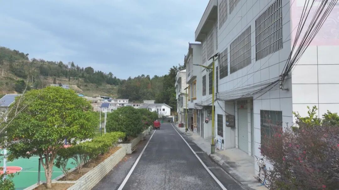 紫云板当镇:"两清两改两治理"刷新乡村"颜值"