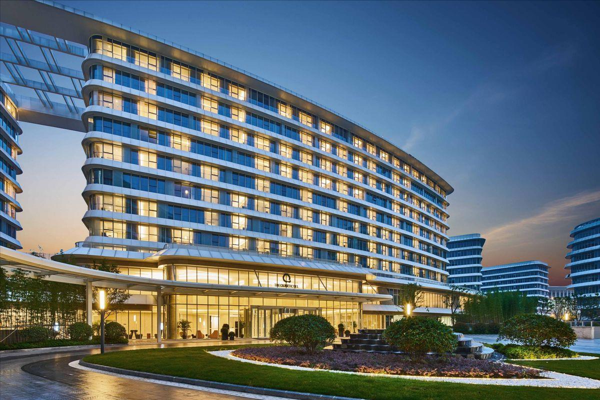 纪实:"三玩市长"雷渊利:贪财好色,包养情妇,私生子生活基金