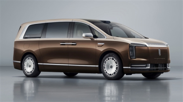 中国最大、最尊MPV！尊界首款MPV V800实车上路：贵气十足
