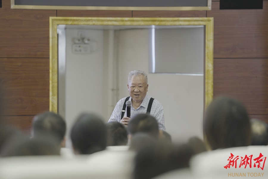 83岁的"小"医生吴金术