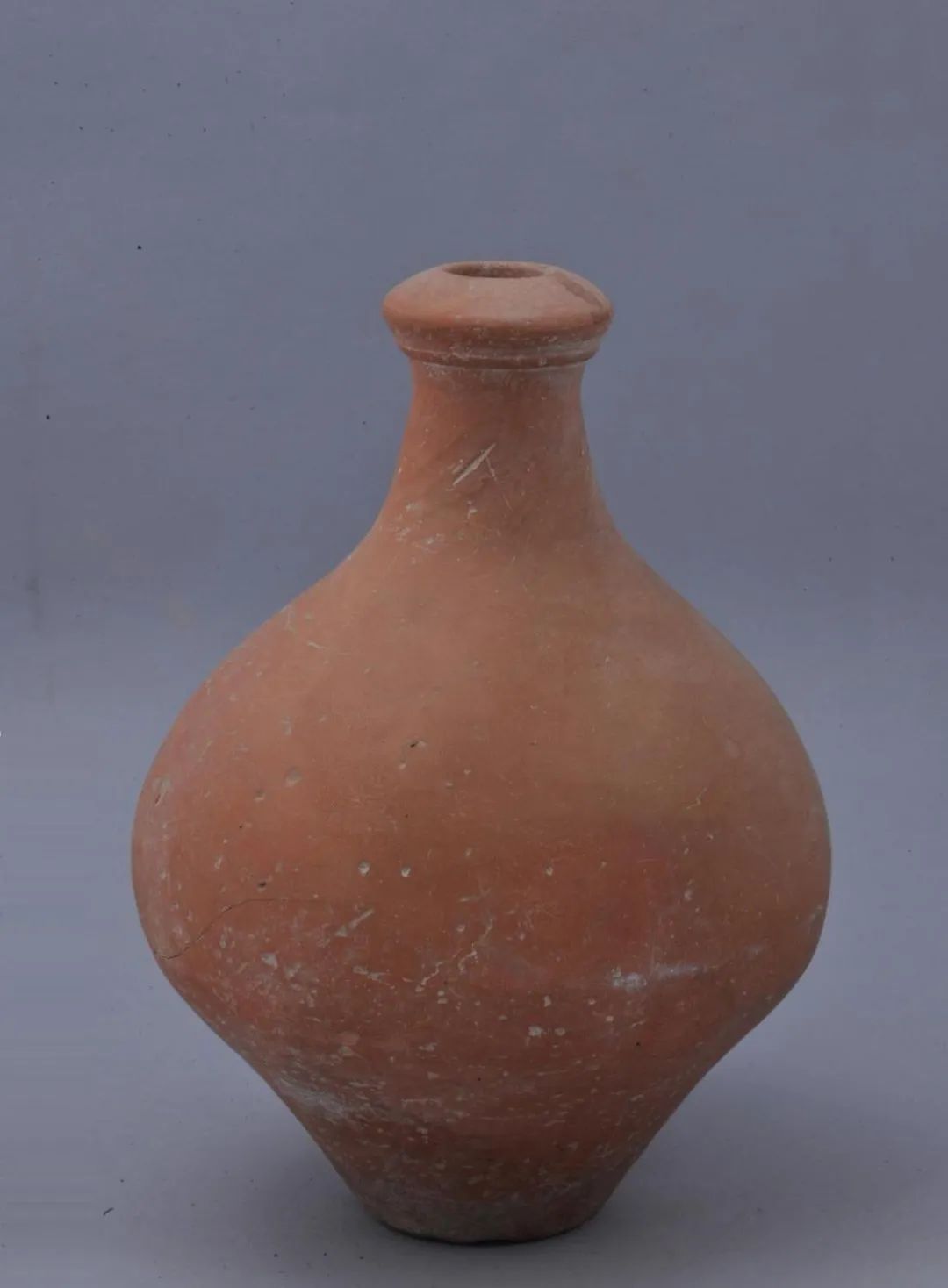 庆阳市博物馆精美文物丨新石器时代细颈红陶壶