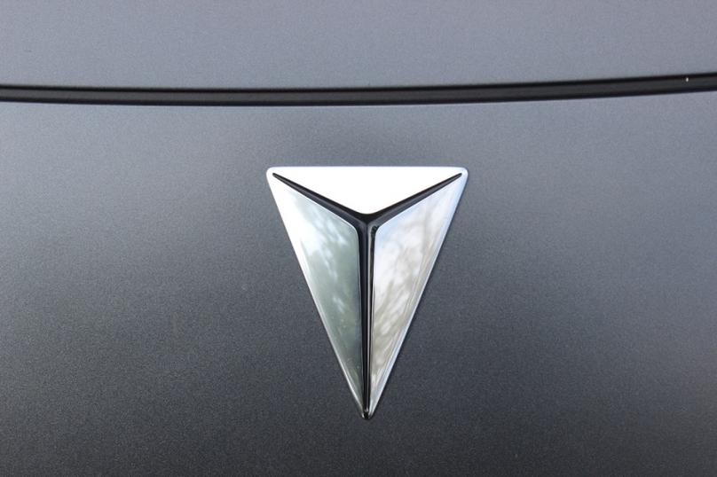 你能识别出三角形车标代表哪些品牌吗?