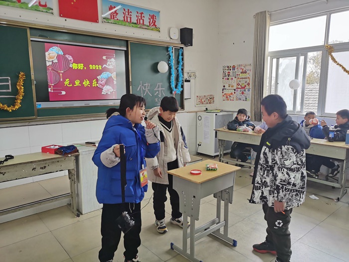 和县历阳镇中心小学举行庆元旦 迎新年联欢活动