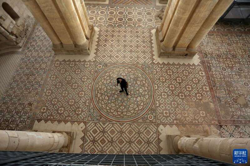 杰里科的千年巨型马赛克地面