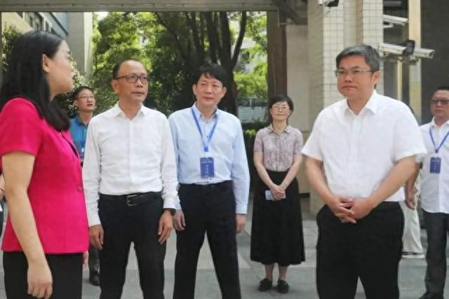 徐毅松率队到杨浦区开展专项民主监督