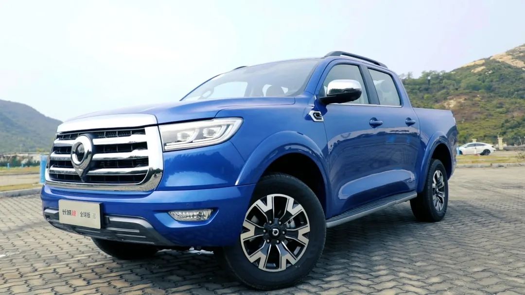 喜欢户外运动的黑人小姐姐一眼相中了它,体验长城炮全球版