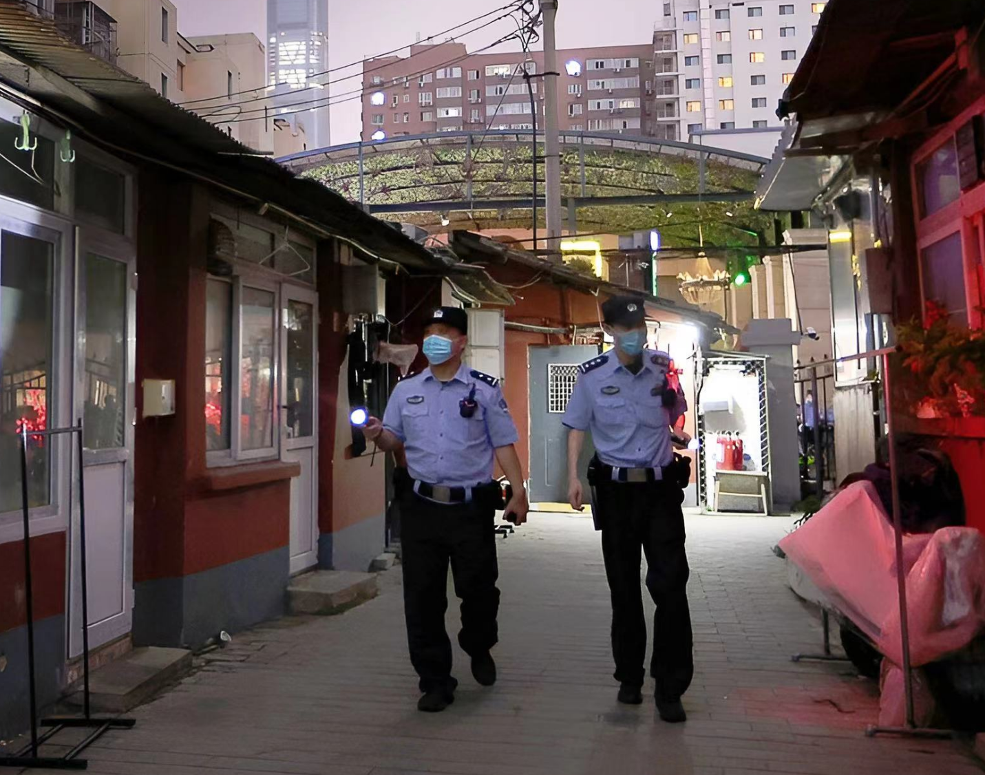 北京朝阳公安分局:最大限度将警力摆到街面!