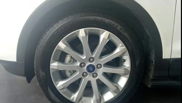 福特翼虎2015款风尚型原装轮胎多少钱