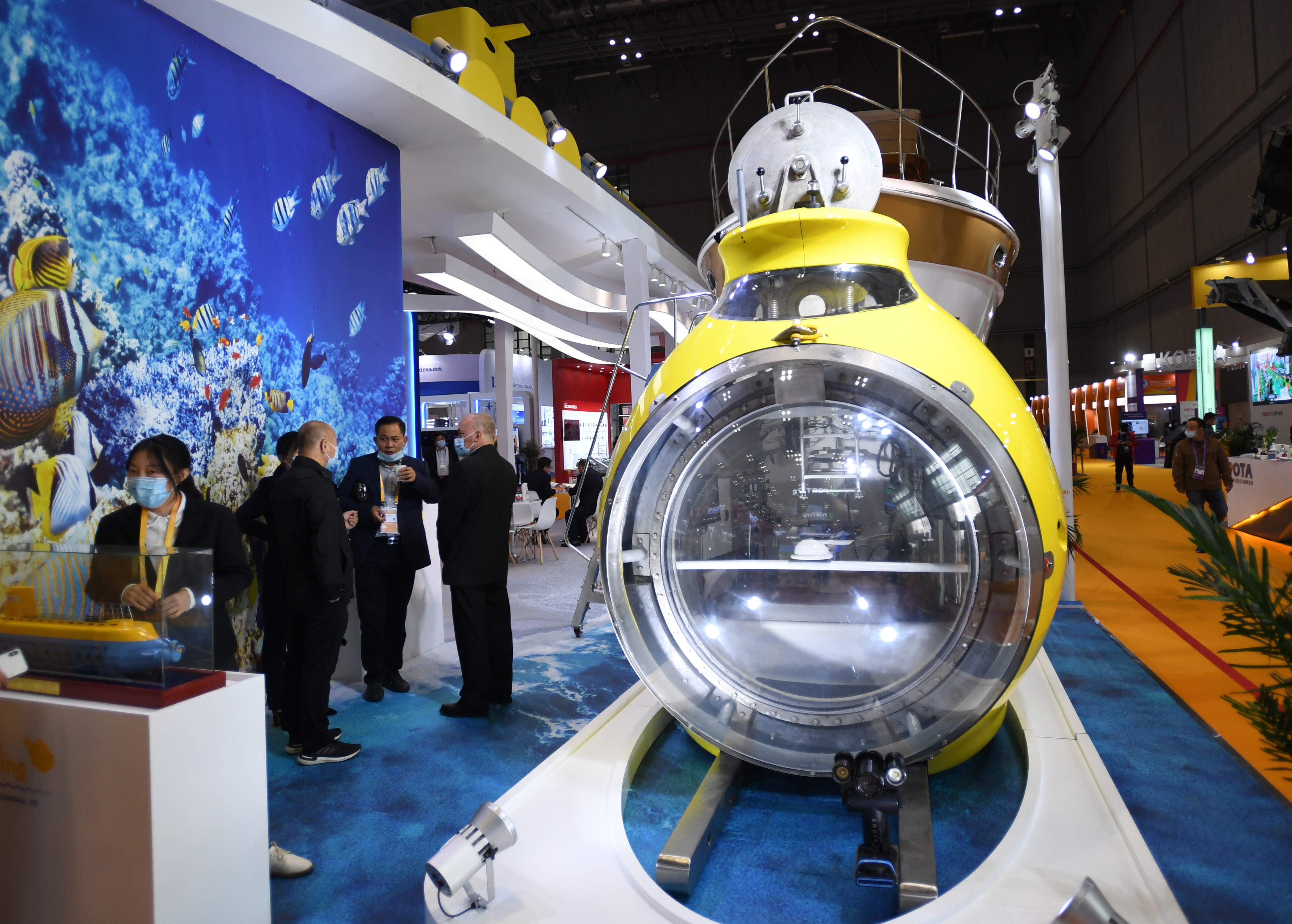 直通进博会|看"硬核重器" 领略先进生产力