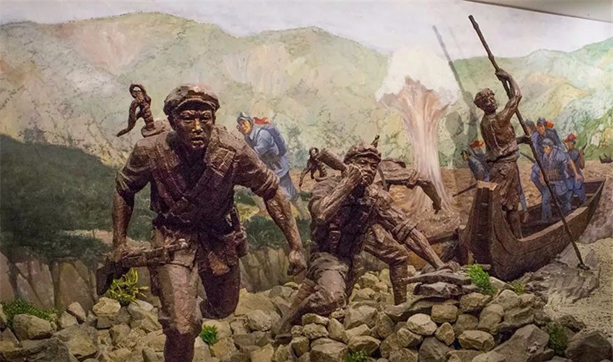 红军长征时间用了几年?从哪里开始,到哪里结束?