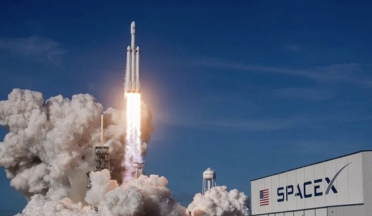 谷歌携手SpaceX达成算力合作 租赁11万颗英伟达GPU