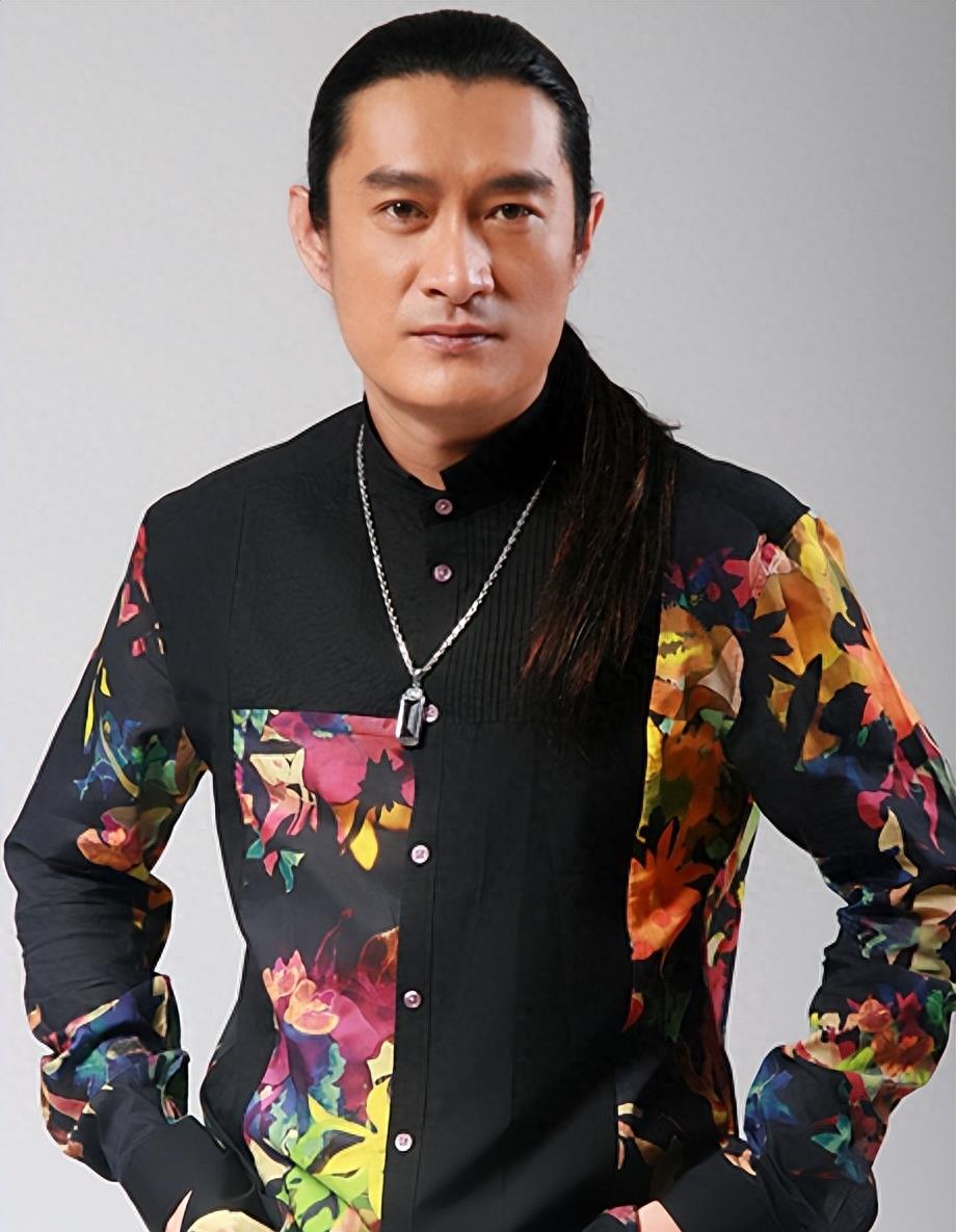 演员黄民安猝死,与高以翔相似:倒地一小时后被发现!