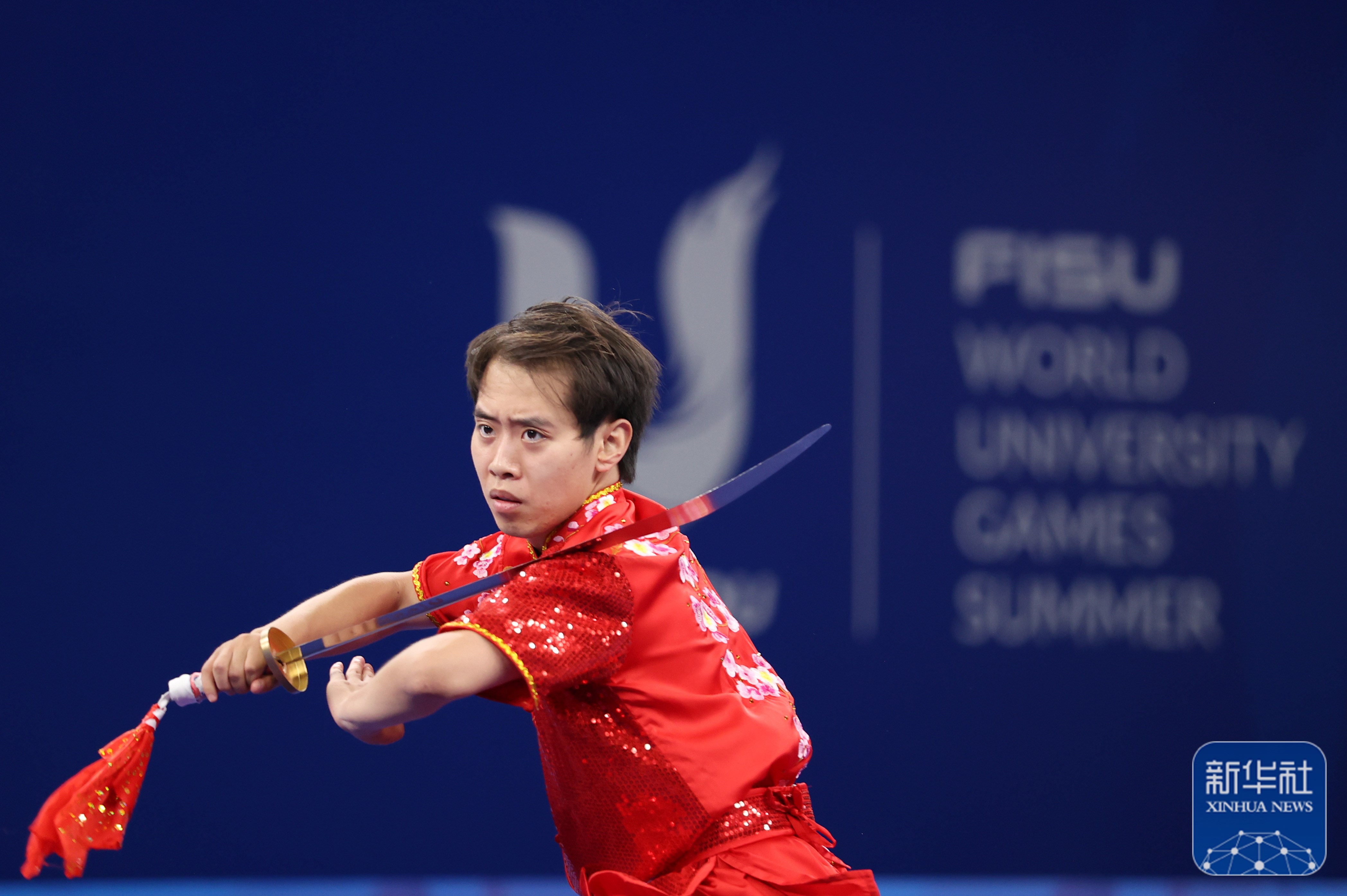 成都大运会|中国选手金哲典夺得武术男子刀术冠军