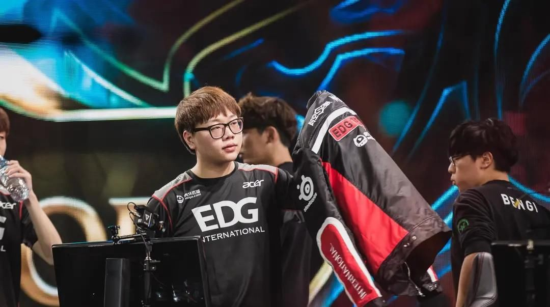 lol:edg赢下blg后黑历史被扒,闪击波兰应该是导火索,难搞了