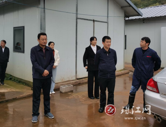 云南省供销合作社党组成员王仕平深入定点帮扶村开展调研