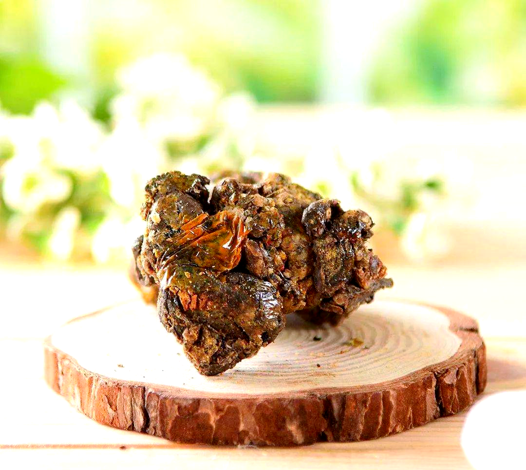 蜂胶的用途和功效与作用及禁忌症(蜂胶的功效与作用及食用方法价格)