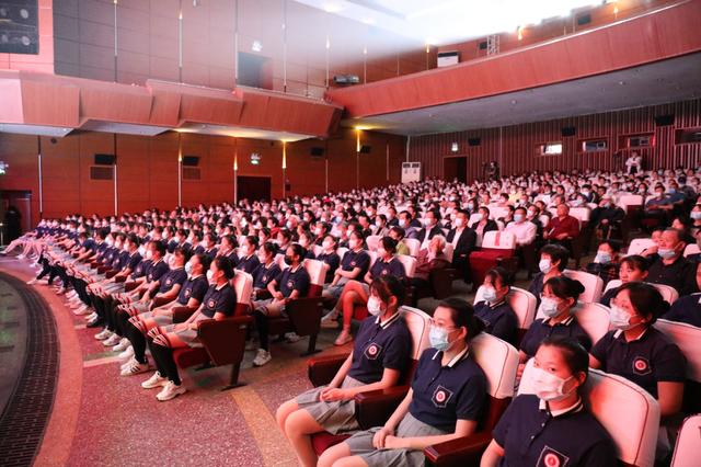 大型现代豫剧《郭隆真》在邯郸市工人剧院进行首场演出
