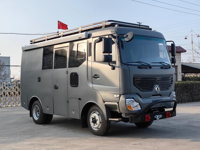 一款可以覆盖房车所有布局的四驱b型房车-东风挑战者越野房车