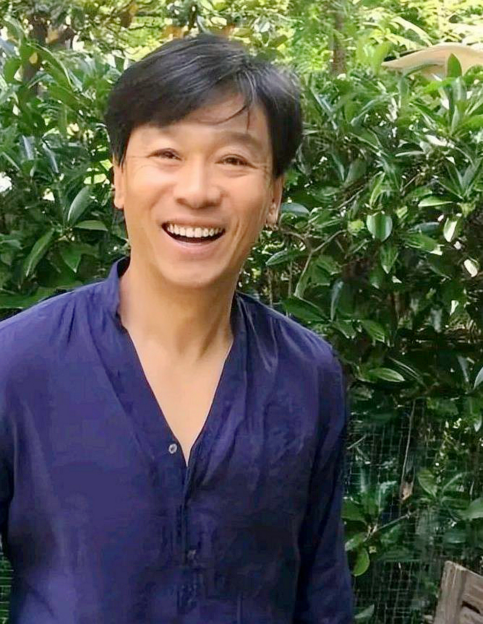 演员蒋宇韬,饰演神龙游击队队长 他说,柳云龙导演真是一个一丝不苟的