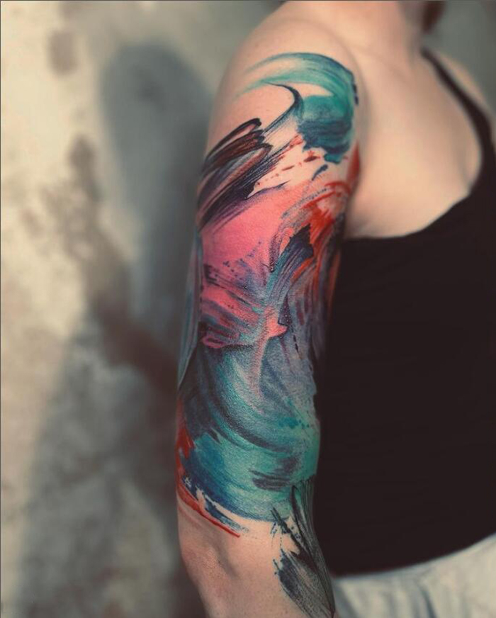 色彩那么饱满 洒脱奔放自由的笔触 这样的艺术纹身你喜欢吗(一)