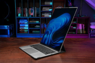 联想大秀实力！展示全球首款外折屏PC：13英寸秒变18.1英寸