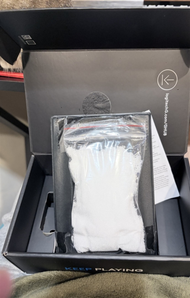 网购罗技鼠标：到货拆开却是一包白色粉末！所幸拍了开箱视频