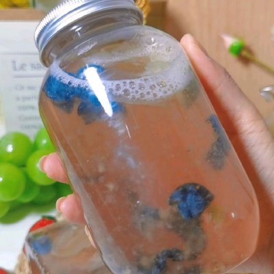 15分钟周末菜 蓝莓果粒茶