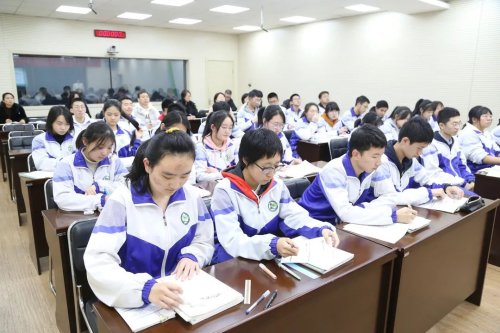 沈阳铁路实验中学首届青年教师课堂教学"争鸣杯"高"燃"开赛!
