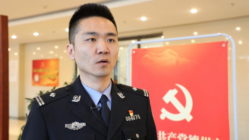 德州市党代表李广玉践行靠前一步主动作为的警务理念当好群众的贴心人