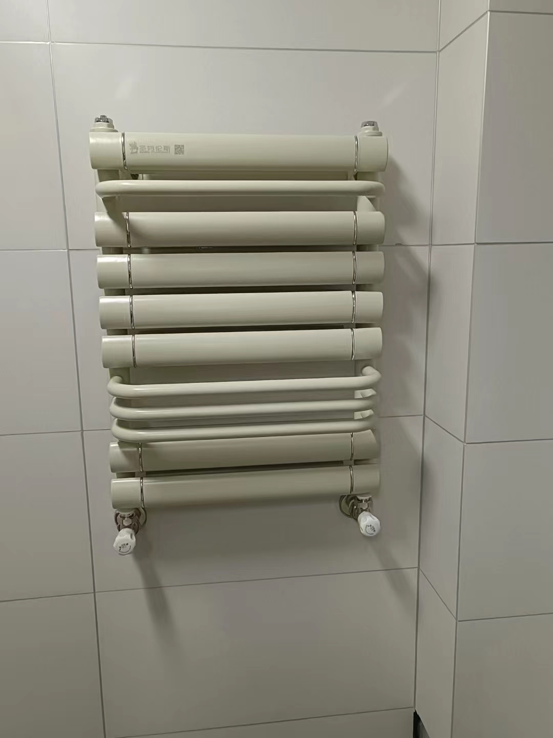 家用暖气片图片大全