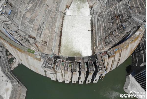 白鹤滩水电站蓄水水位图片