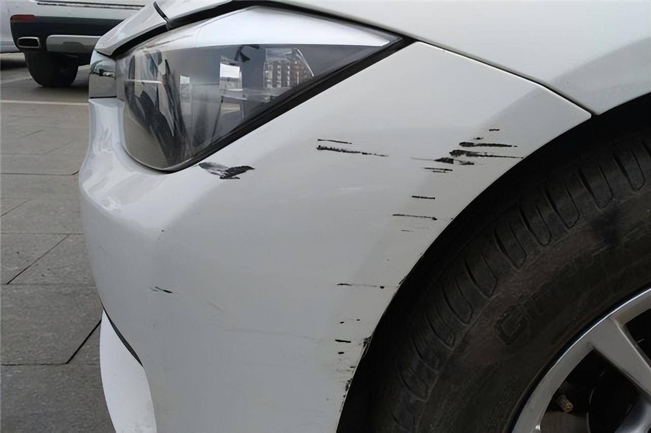 汽车划痕怎么判断人为