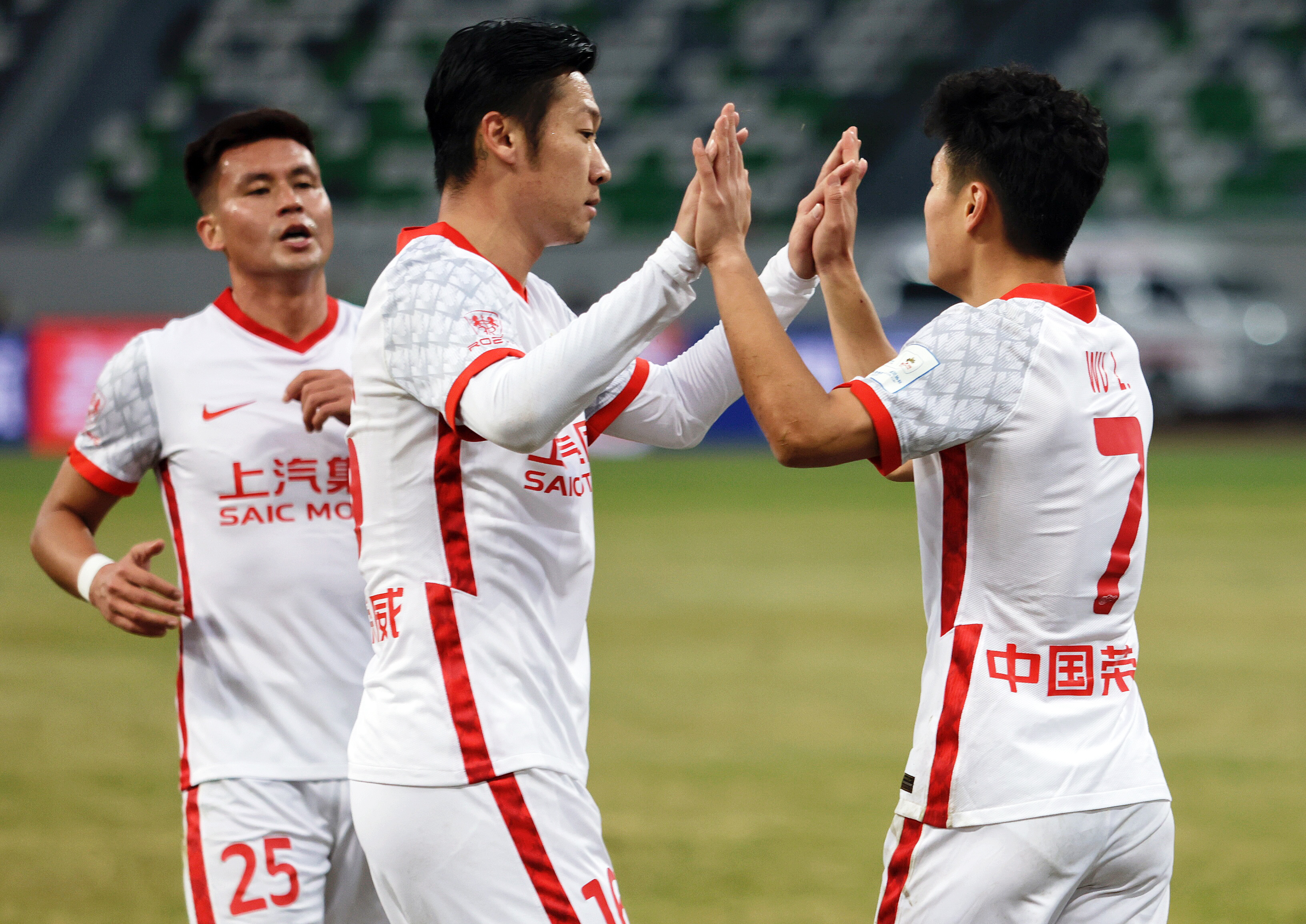 足球——足协杯:上海海港晋级半决赛