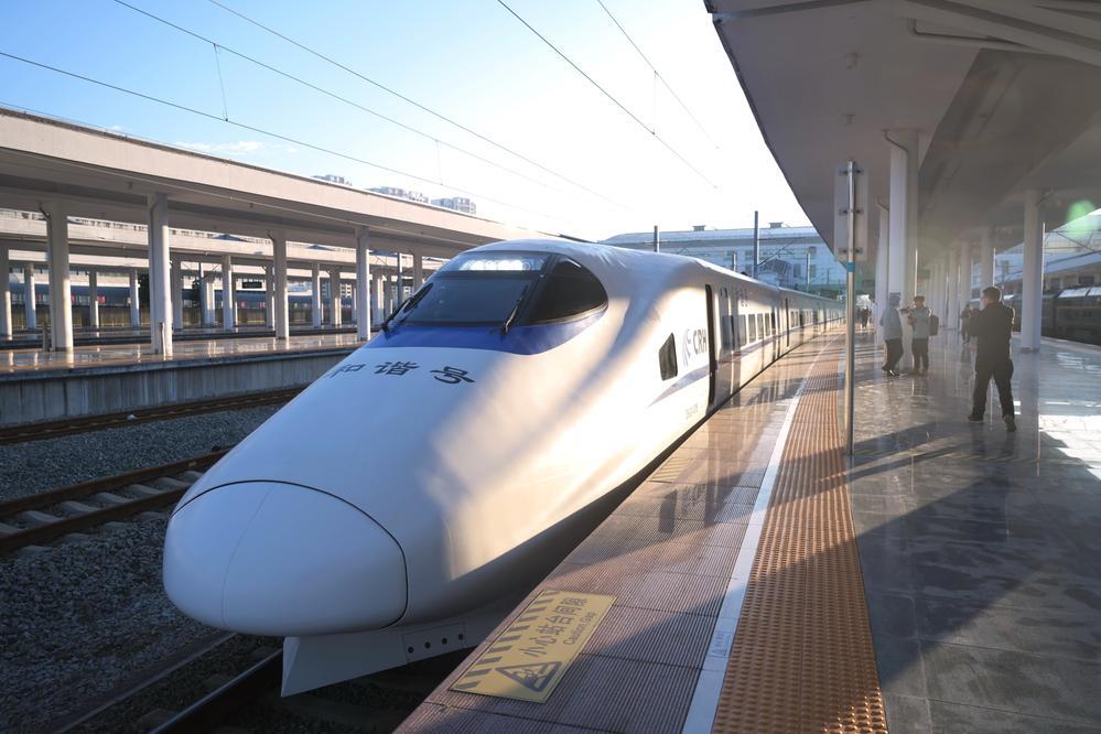 龙龙高铁龙武段开通运营 闽西地区实现"县县通铁路"