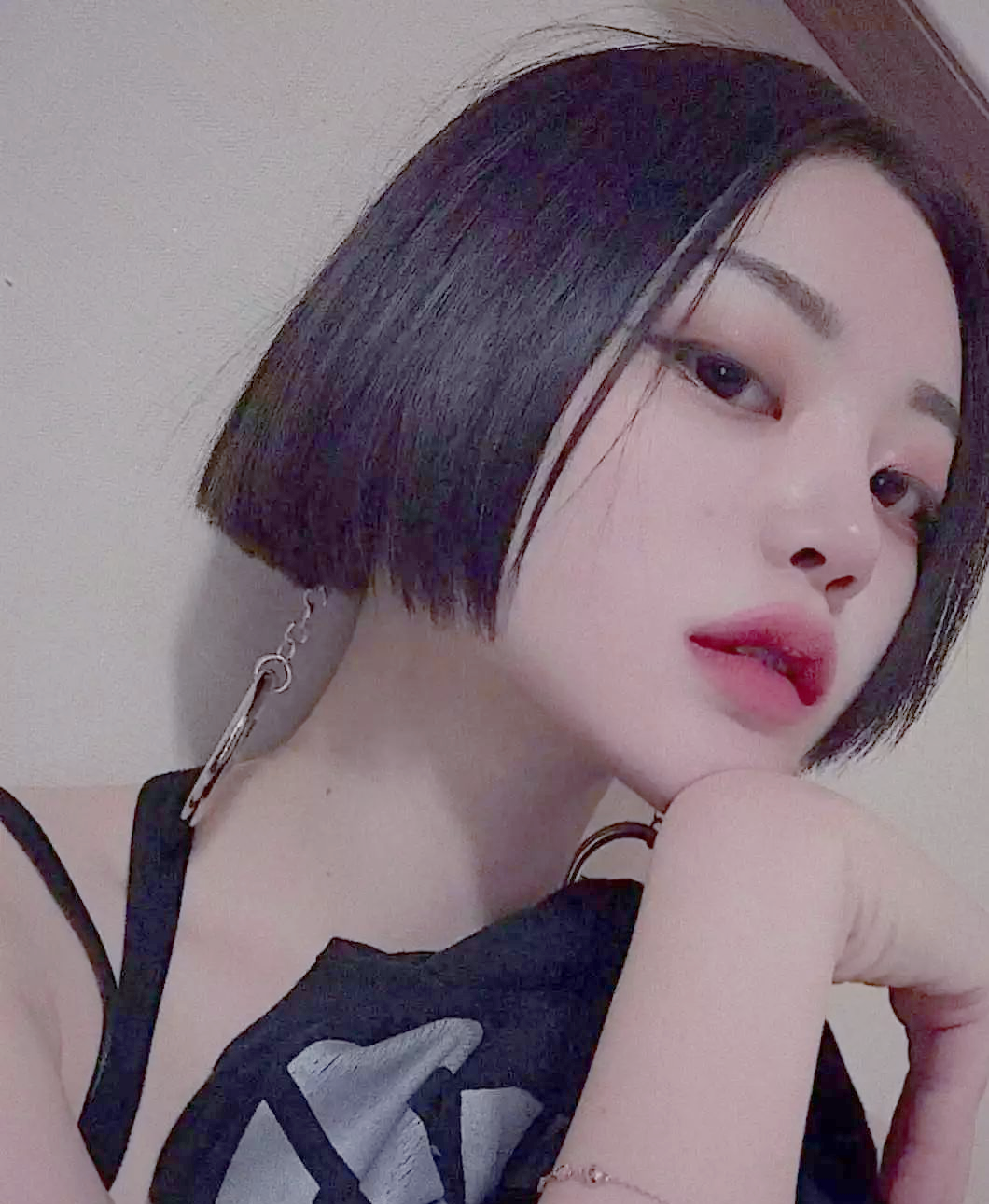 齐腮短发:柔美与个性的时尚之选