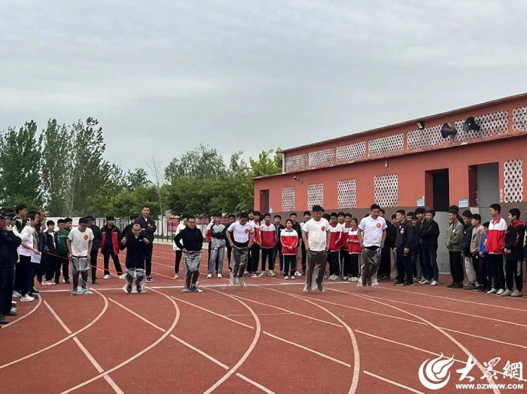 金乡县兴隆镇举办2023年首届干部健身运动会