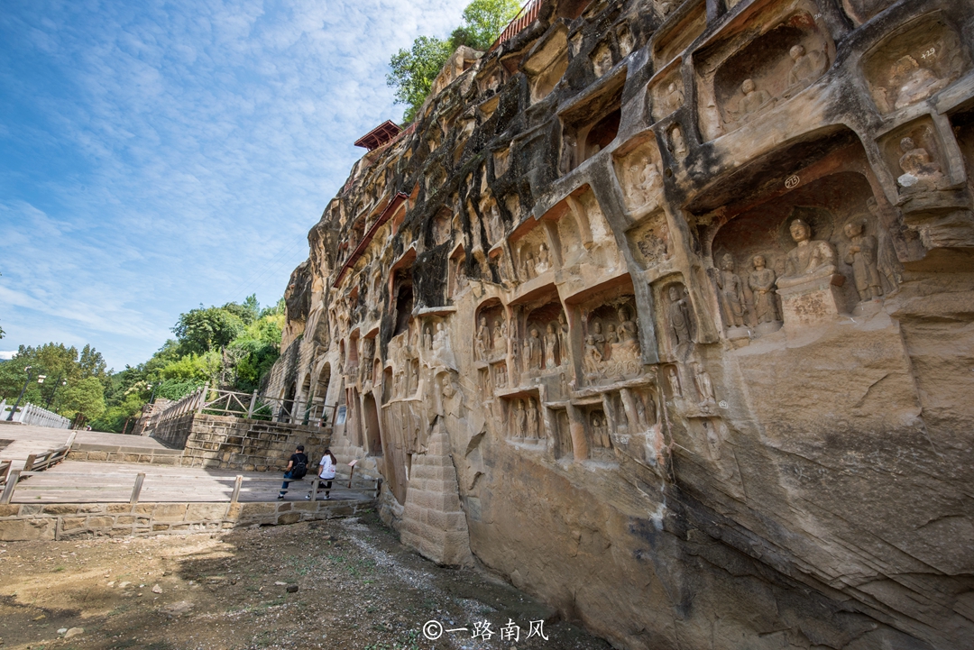 四川广元这片悬崖佛窟好壮观,未来有望成为世界遗产,你去过吗?